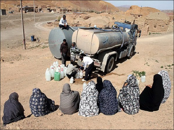 ۱۰۰ روستای نهبندان آبرسانی سیار می شوند